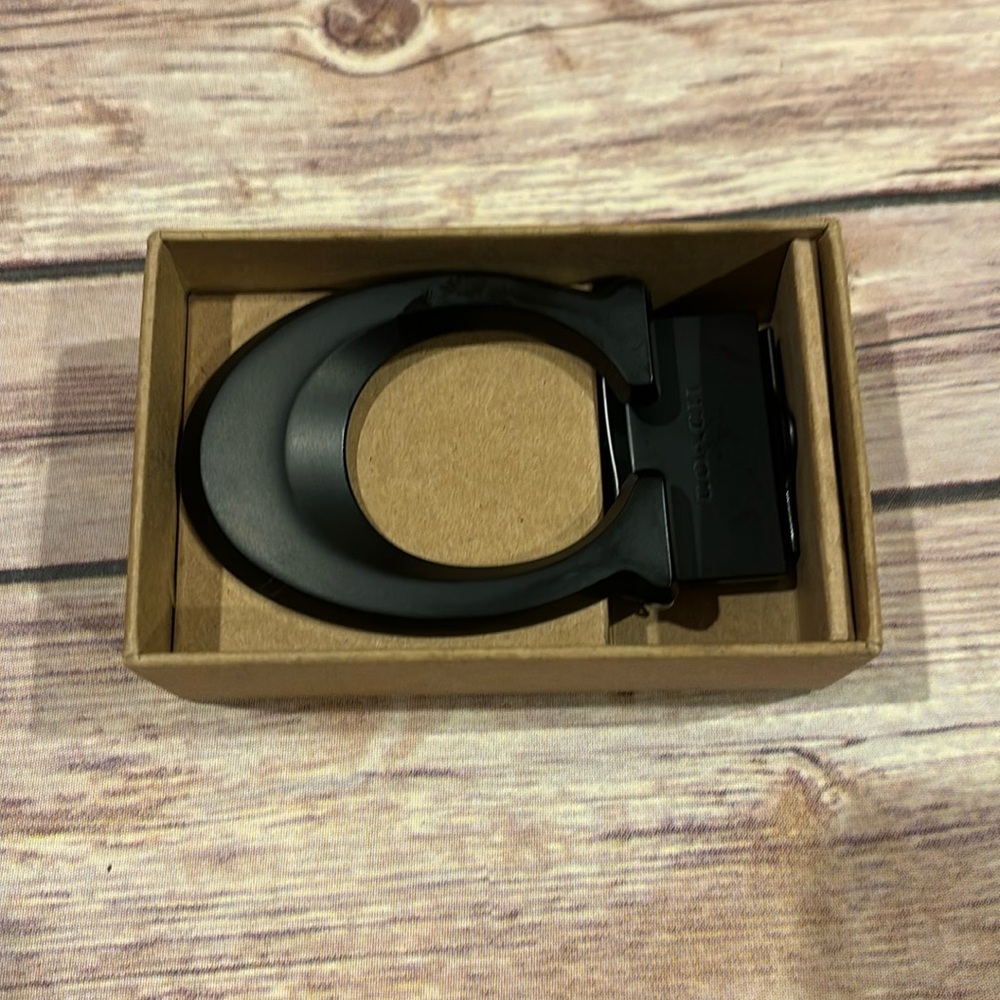 NIB men’s black Coach belt buckle